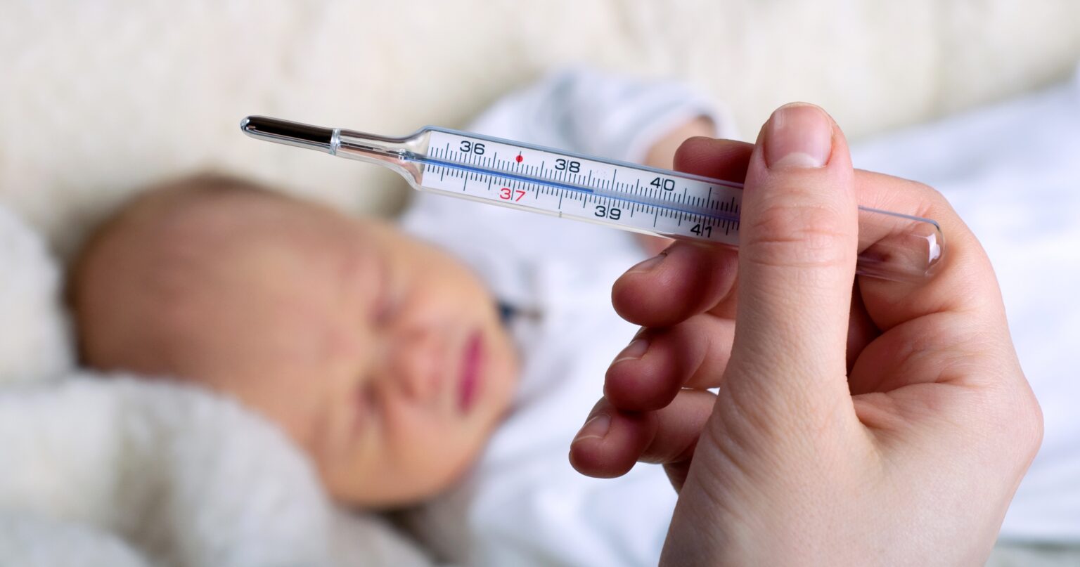 Misurare la febbre ai bambini: come si fa - Risposta Facile